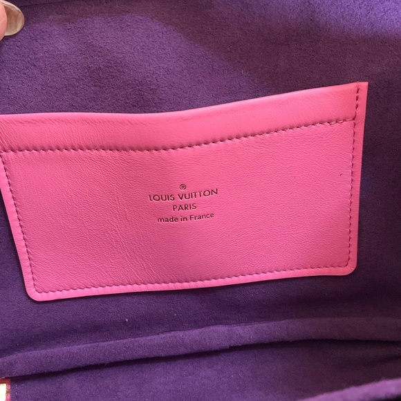 Sold Amazing Louis Vuitton Pink Utility Bag - Picture 10 of 16